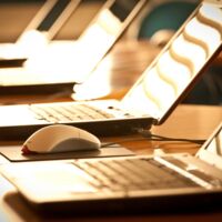 Symbolbild Laptops: STEP Computer- und Datentechnik neu auch in Bad Krozingen