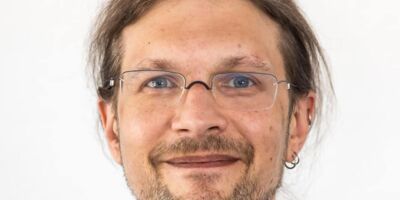 Simon Hougen, Materialwirtschaft bei STEP