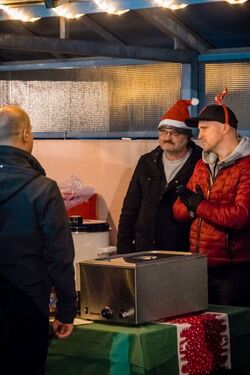 STEP Weihnachtstreff 2025 - Kundenanlass mit Weihnachtsbaumverkauf für das Projekt schoolkidz in Lörrach