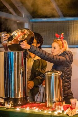 STEP Weihnachtstreff 2025 - Kundenanlass mit Weihnachtsbaumverkauf für das Projekt schoolkidz in Lörrach